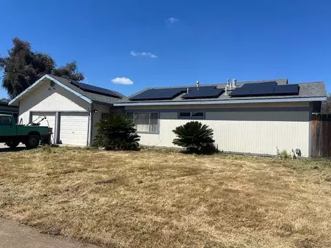 3520 E Stapp Ave, Visalia, CA 93292