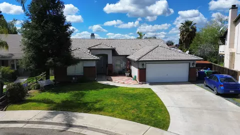 1513 N York St, Porterville, CA 93257