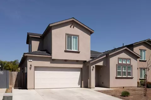 1551 Maple St, Dinuba, CA 93618