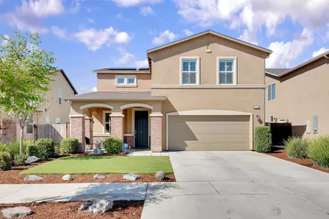 3728 E Kaweah Ave, Visalia, CA 93292