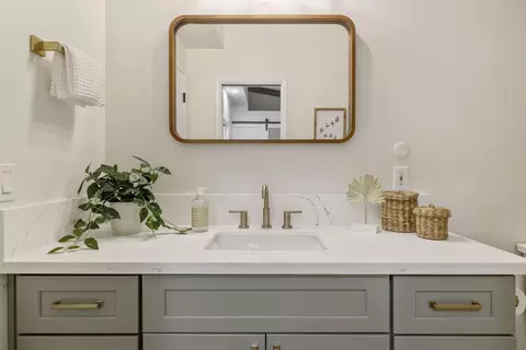 Bath - 1340 14th St, Los Osos, CA 93402 photo 6 of 6