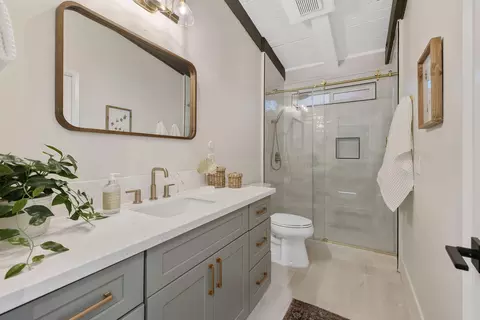 Bath - 1340 14th St, Los Osos, CA 93402 photo 5 of 6