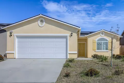 1209 E Ventura St, Avenal, CA 93204