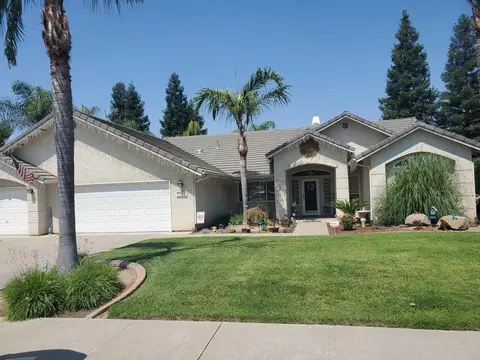 1335 S Rio Vista St, Visalia, CA 93292