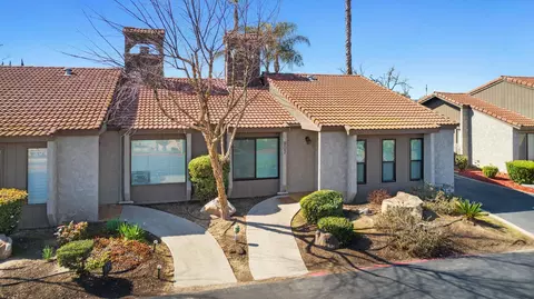 907 Greenfield Ave, Hanford, CA 93230