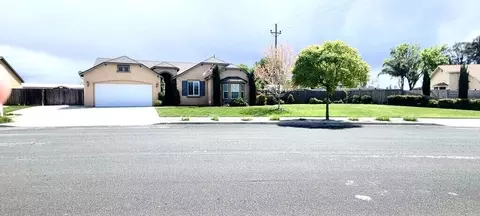 1024 Geneva Dr, Lemoore, CA 93245