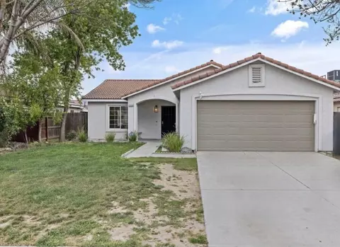 13460 Larkspur Way, Armona, CA 93202