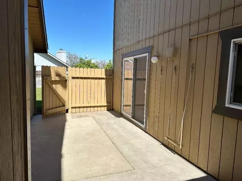 1926 E Harold Ave, Visalia, CA 93292 photo 24