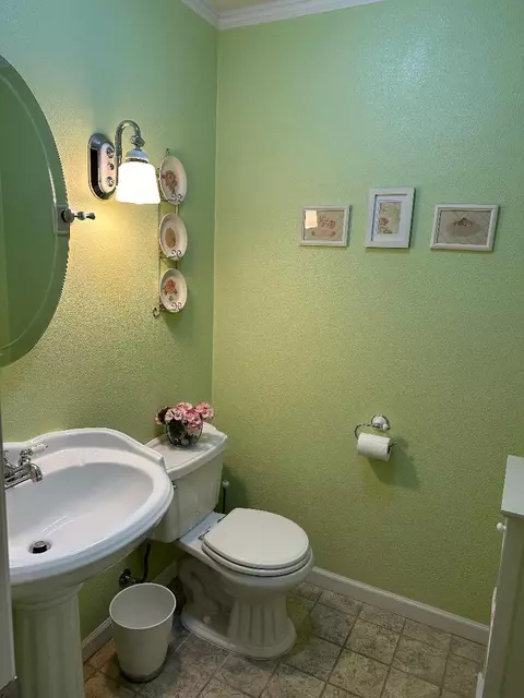 1926 E Harold Ave, Visalia, CA 93292 photo 16