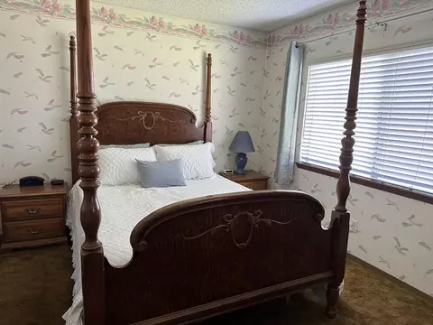 1926 E Harold Ave, Visalia, CA 93292 photo 23