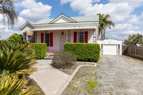 114 S Ross, Visalia, CA 93277