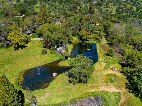 View/Area - 43840 Dinely Dr, Three Rivers, CA 93271 photo 15 of 20