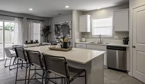 1037 E Packwood Ave #1138, Visalia, CA 93292
