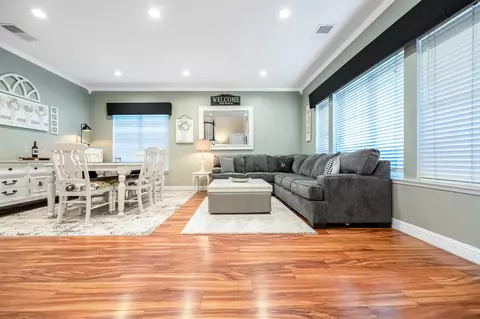 Living - 1543 E Beech Dr, Visalia, CA 93292 photo 4 of 4