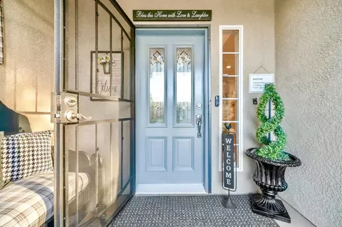 Entry Way - 1543 E Beech Dr, Visalia, CA 93292 photo 3 of 16