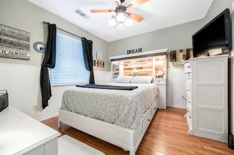 Bedroom - 1543 E Beech Dr, Visalia, CA 93292 photo 10 of 11