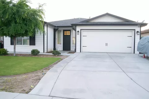 8913 Benitez Dr, Bakersfield, CA 93313