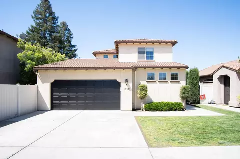 1910 W Roby Ave, Porterville, CA 93257