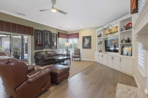 Living - 2728 E Harter Ct, Visalia, CA 93292 photo 6 of 10