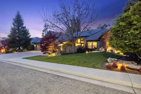 Exterior - 2728 E Harter Ct, Visalia, CA 93292 photo 19 of 27