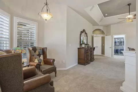Living - 2728 E Harter Ct, Visalia, CA 93292 photo 10 of 10