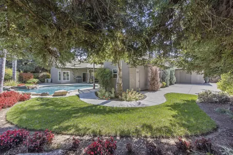 Exterior - 2728 E Harter Ct, Visalia, CA 93292 photo 13 of 27