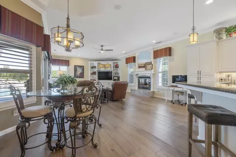 Dining - 2728 E Harter Ct, Visalia, CA 93292 photo 4 of 5