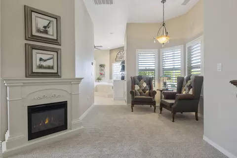 Living - 2728 E Harter Ct, Visalia, CA 93292 photo 8 of 10