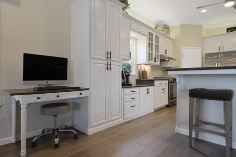 Kitchen - 2728 E Harter Ct, Visalia, CA 93292 photo 5 of 5