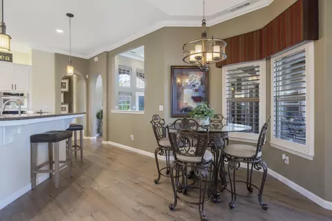 Dining - 2728 E Harter Ct, Visalia, CA 93292 photo 5 of 5