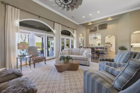 Living - 2728 E Harter Ct, Visalia, CA 93292 photo 4 of 10