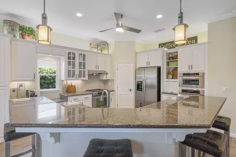 Kitchen - 2728 E Harter Ct, Visalia, CA 93292 photo 2 of 5
