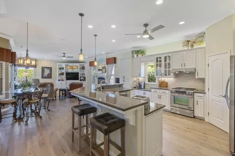 Kitchen - 2728 E Harter Ct, Visalia, CA 93292 photo 1 of 5