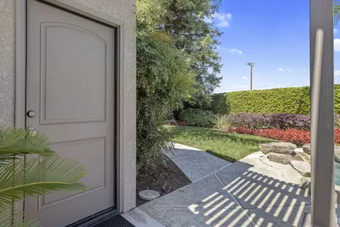 Exterior - 2728 E Harter Ct, Visalia, CA 93292 photo 17 of 27