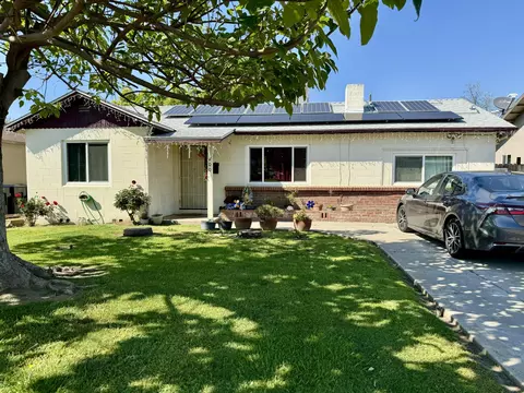 200 W Paradise Ave, Visalia, CA 93277