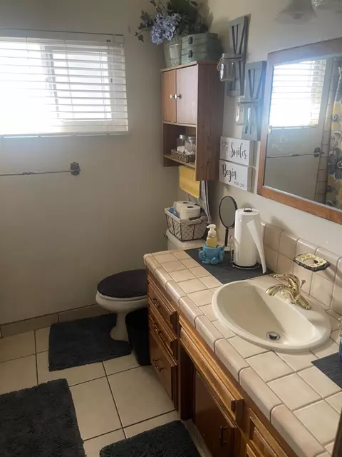 104 E Warren St, Taft, CA 93268 photo 6