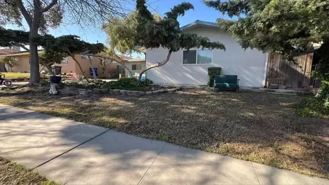 104 E Warren St, Taft, CA 93268 photo 3