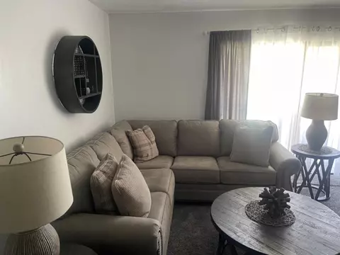 104 E Warren St, Taft, CA 93268 photo 10