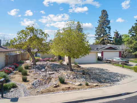 1331 W Mary Ct, Visalia, CA 93277