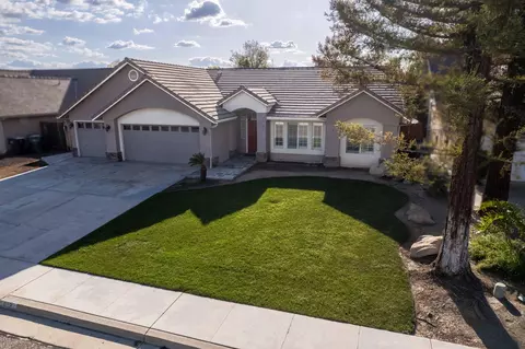 612 Rolling Hills St, Exeter, CA 93221