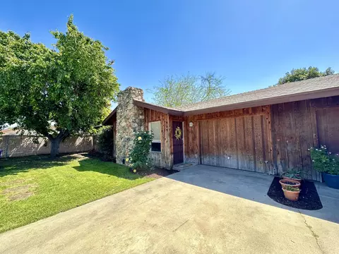 140 Mathew St, Porterville, CA 93257