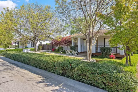 Exterior - 1703 W Laurel Ave, Visalia, CA 93277 photo 4 of 21