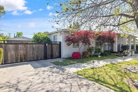Exterior - 1703 W Laurel Ave, Visalia, CA 93277 photo 5 of 21