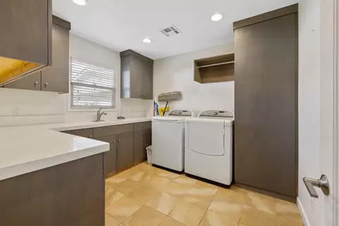 Other - 1703 W Laurel Ave, Visalia, CA 93277 photo 3 of 6