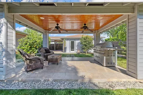 Exterior - 1703 W Laurel Ave, Visalia, CA 93277 photo 15 of 21