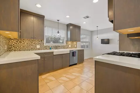 Kitchen - 1703 W Laurel Ave, Visalia, CA 93277 photo 1 of 4