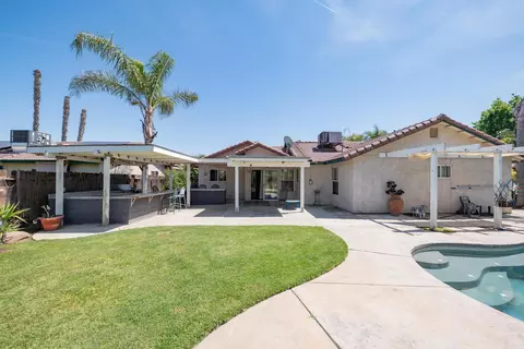 211 Riviera Dr, Lemoore, CA 93245 photo 15
