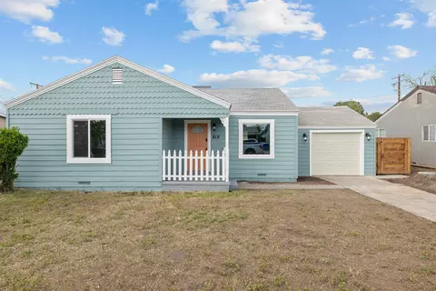818 Washington St, Hanford, CA 93230