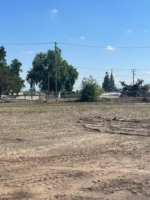 1100 E Main St, Visalia, CA 93292 photo 2