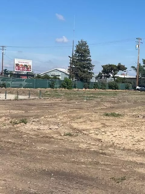 1100 E Main St, Visalia, CA 93292 photo 4
